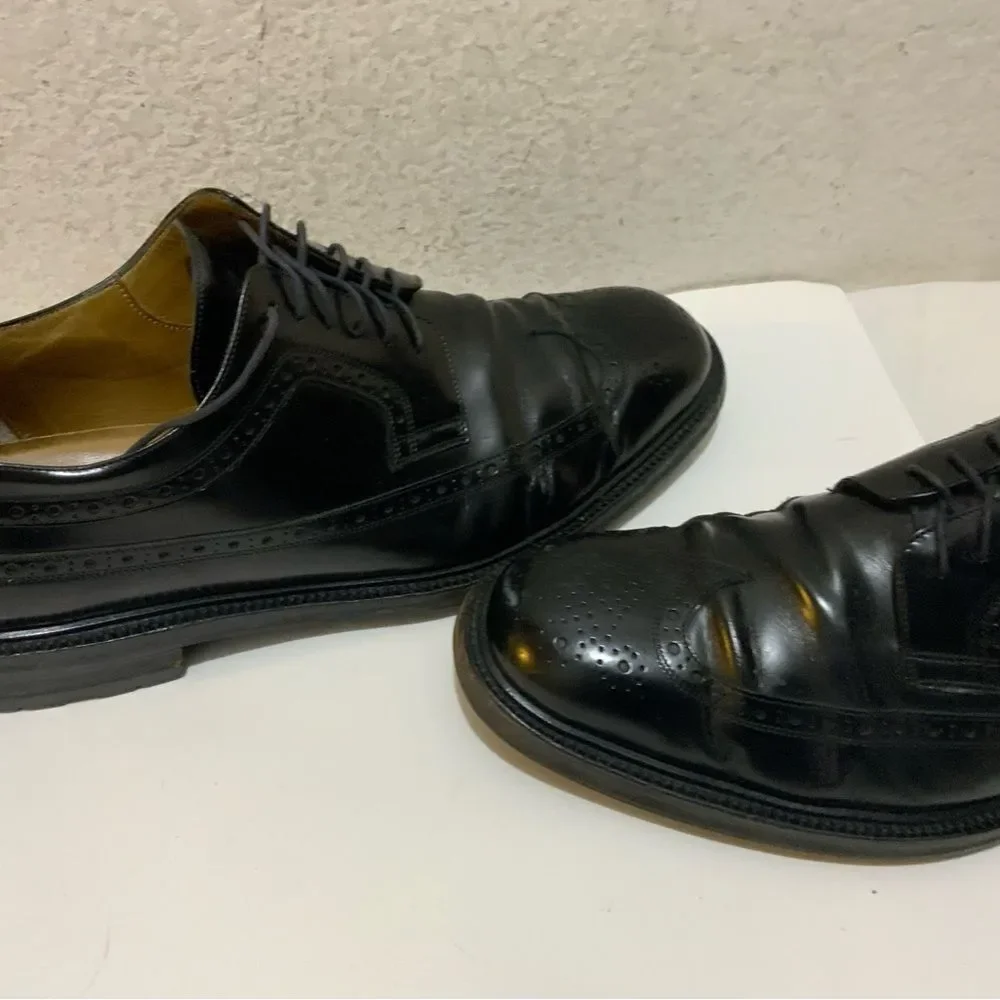Cole Haan C00704 Men's 11.5 M Vibram Soles wingtip Leather crafted in Italy